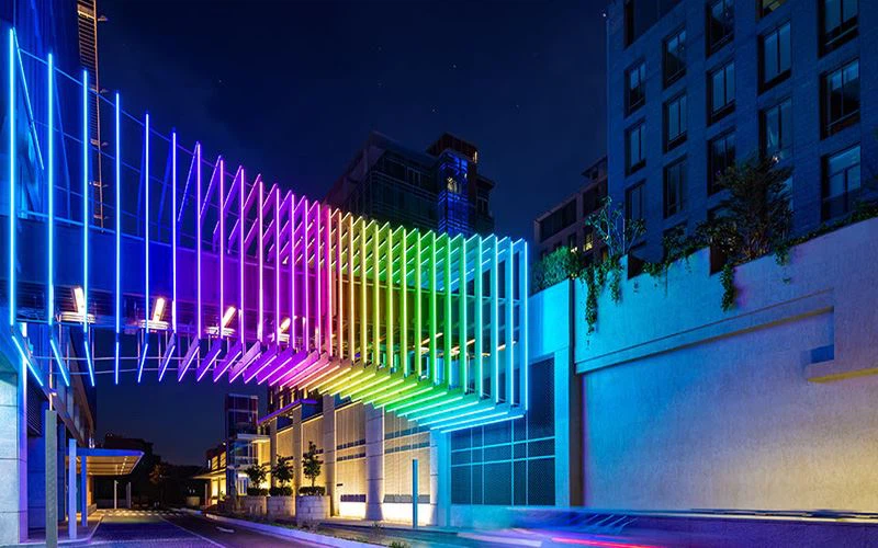 lighting-design-bridge-colour-changing-surround-linear-rgb-tubes-difc-consultants-nulty